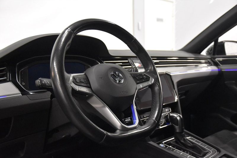 Volkswagen Passat bild 8