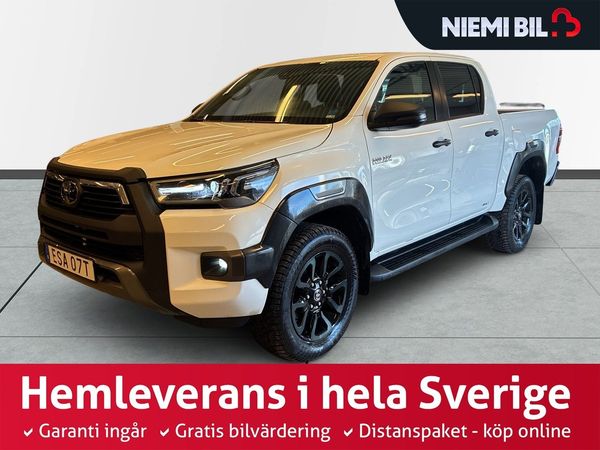 Toyota Hilux Dubbelhytt 2.8 4WD Invincible S&Vdäck/Drag/MOMS/Kamera - 2024