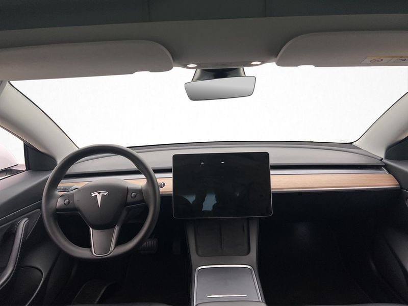 Tesla Model 3 bild 25