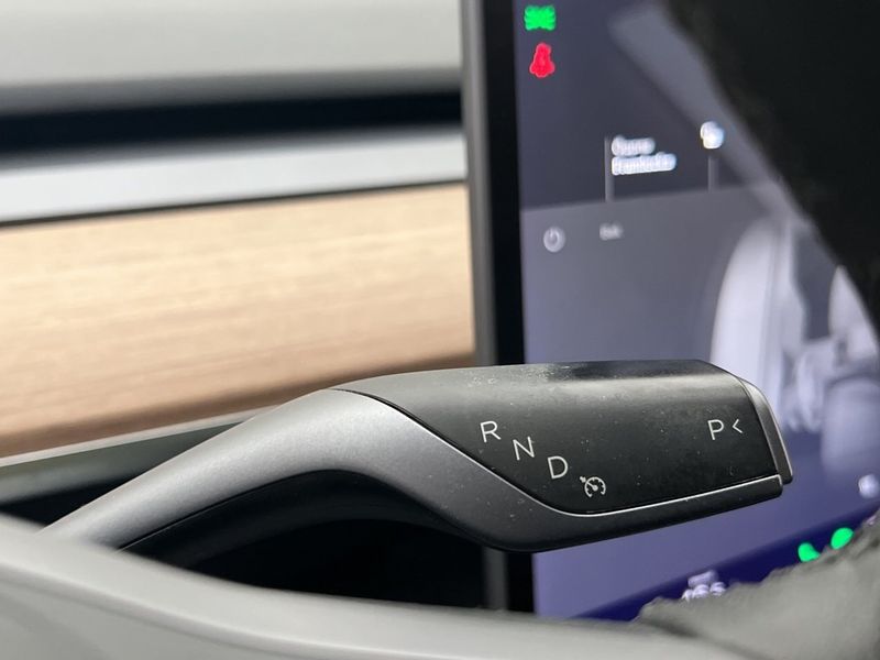 Tesla Model 3 bild 28