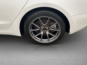 Tesla Model 3 bild 31
