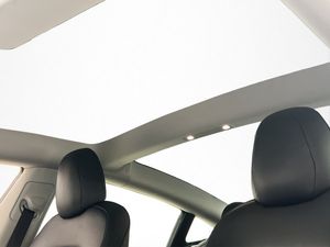 Tesla Model 3 bild 14