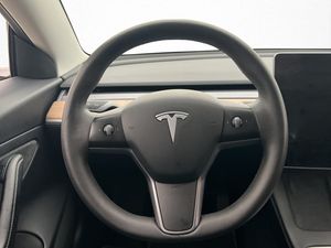 Tesla Model 3 bild 12