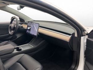 Tesla Model 3 bild 35