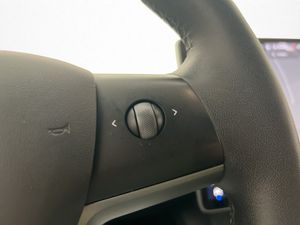 Tesla Model 3 bild 27