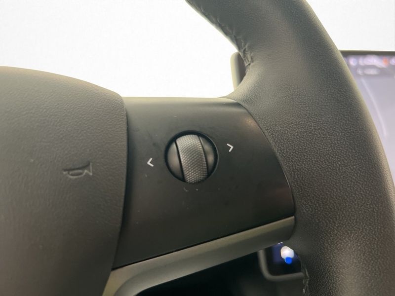 Tesla Model 3 bild 27