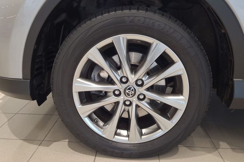 Toyota RAV4 bild 11