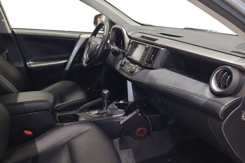 Toyota RAV4 bild 13