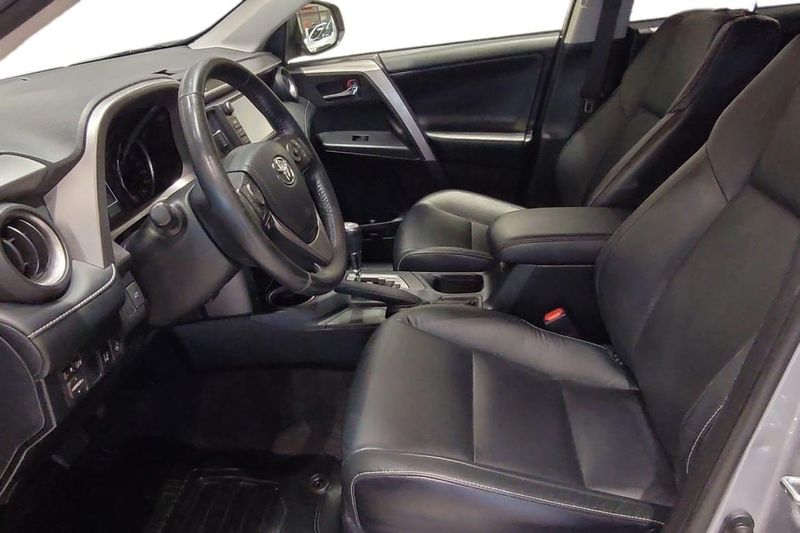 Toyota RAV4 bild 12
