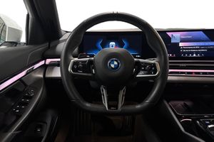 BMW i5 bild 9