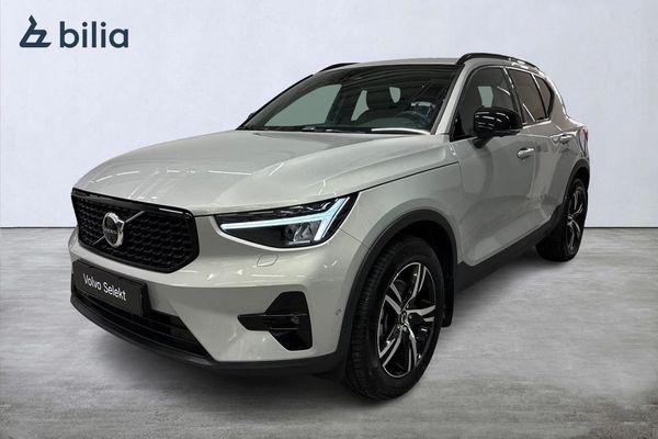 Volvo XC40 B3 FWD Bensin Plus Dark Drag 360 Förarstödspkt - 2025
