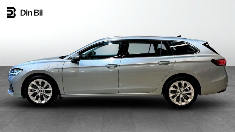 Skoda Superb bild 2