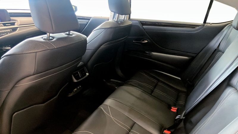 Lexus ES bild 13
