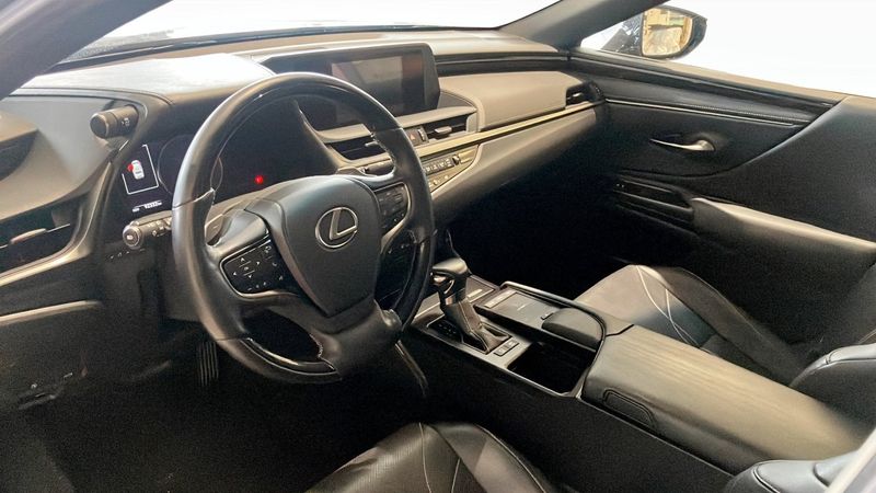 Lexus ES bild 7
