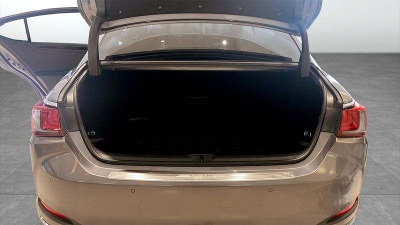 Lexus ES bild 14
