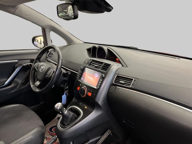 Toyota Verso bild 10