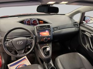 Toyota Verso bild 12