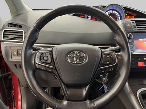 Toyota Verso bild 20