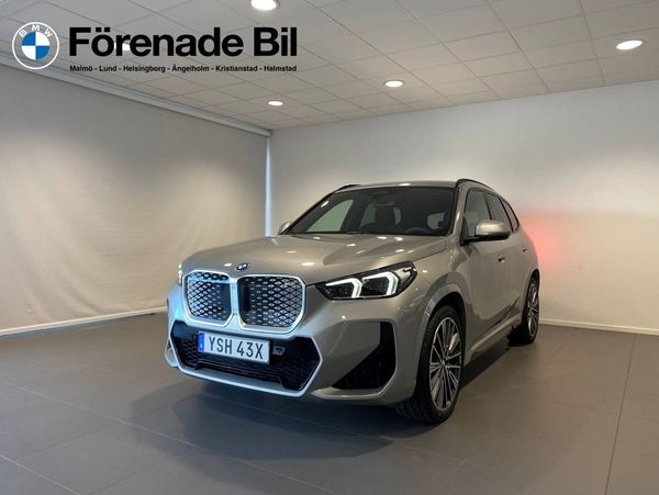 BMW iX1 eDrive20 M-sportpaket Harman/Kardon Drag - 2027