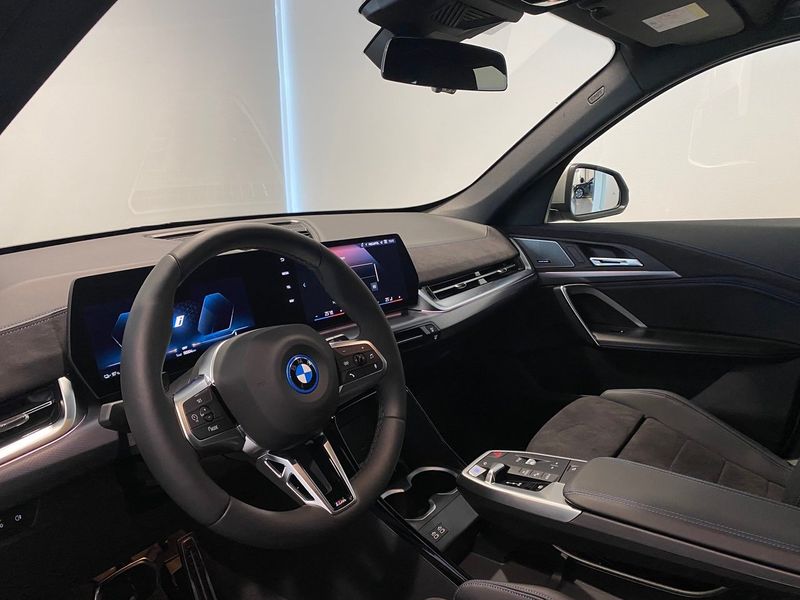 BMW iX1 bild 6