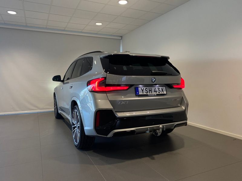 BMW iX1 bild 11