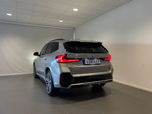 BMW iX1 bild 12