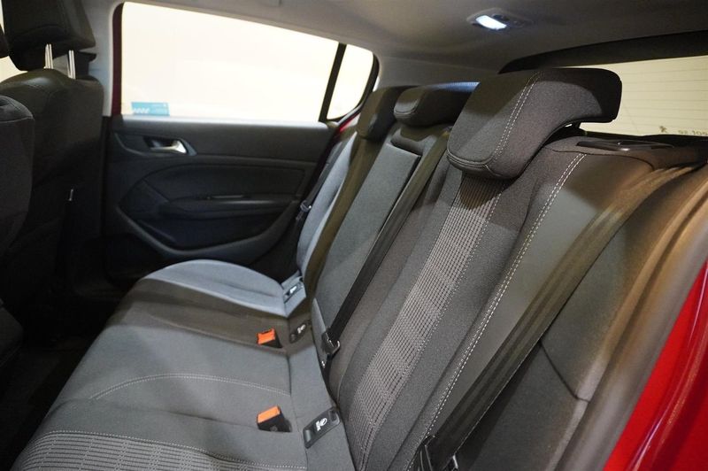 Peugeot 308 bild 7