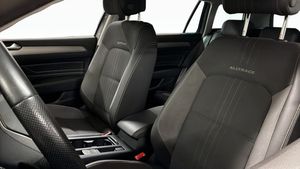 Volkswagen Passat bild 8