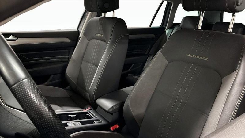 Volkswagen Passat bild 8
