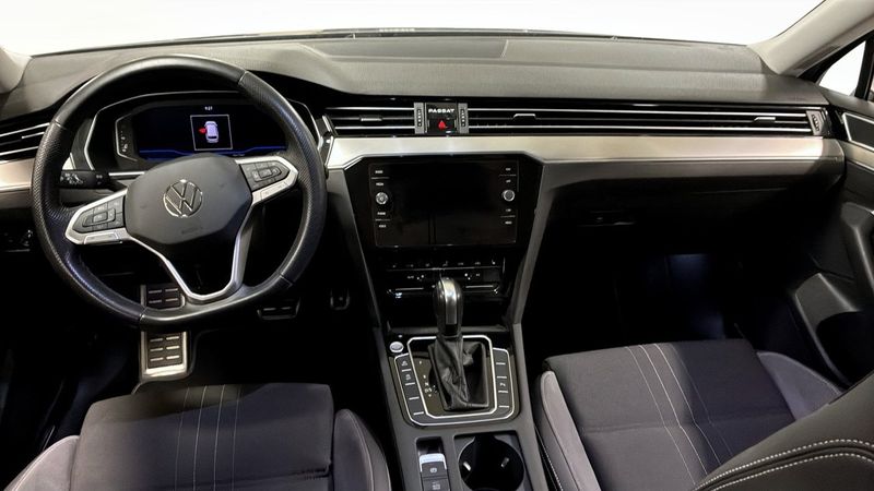 Volkswagen Passat bild 10