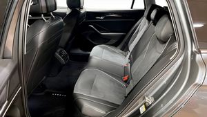 Volkswagen Passat bild 11