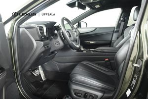 Lexus NX bild 6