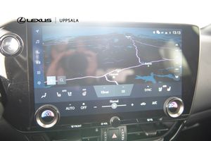 Lexus NX bild 15