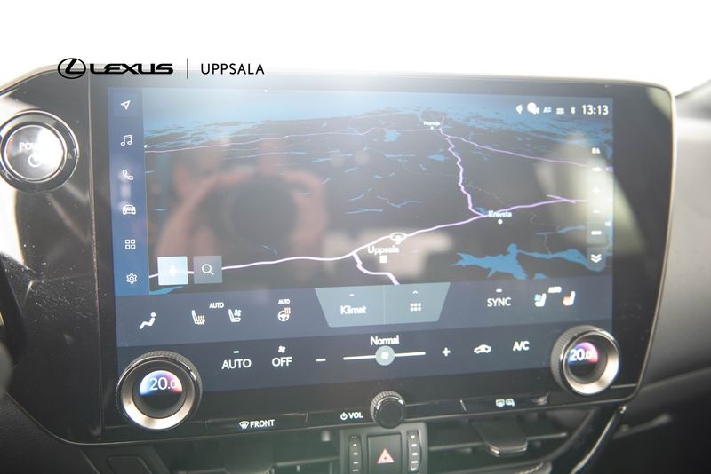 Lexus NX bild 15