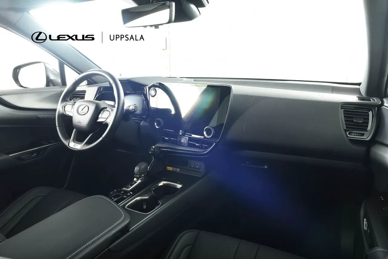 Lexus NX bild 11