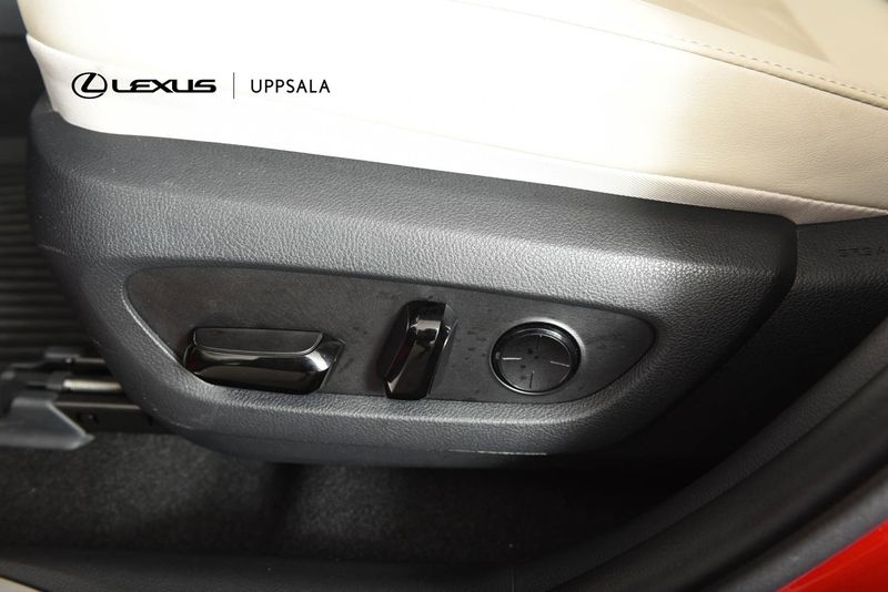 Lexus NX bild 15