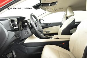 Lexus NX bild 7