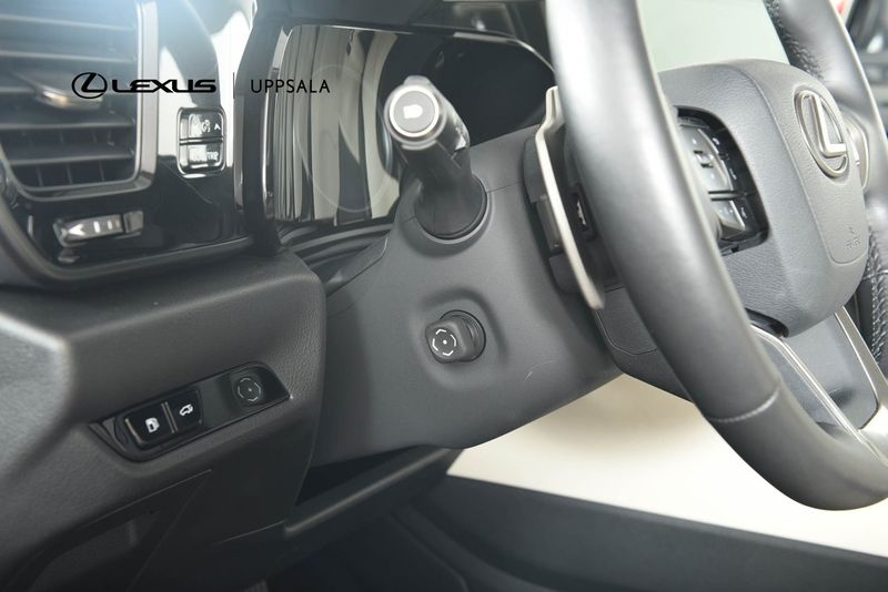 Lexus NX bild 16