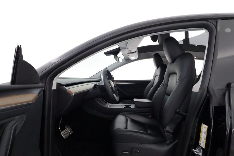 Tesla Model Y bild 10
