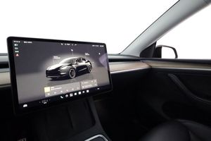 Tesla Model Y bild 22