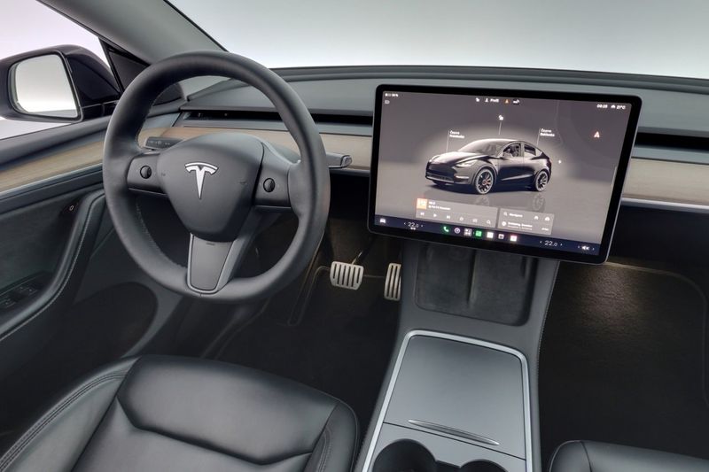 Tesla Model Y bild 15