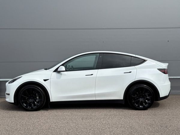Tesla Model Y Long Range AWD 20 tums / Dragkrok / Vinterhjul / MOMS - 2023
