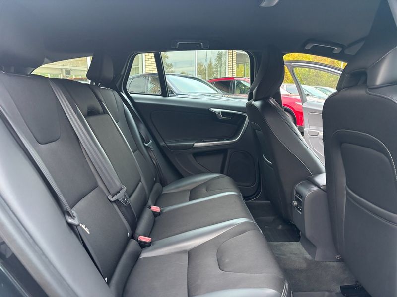 Volvo V60 bild 16