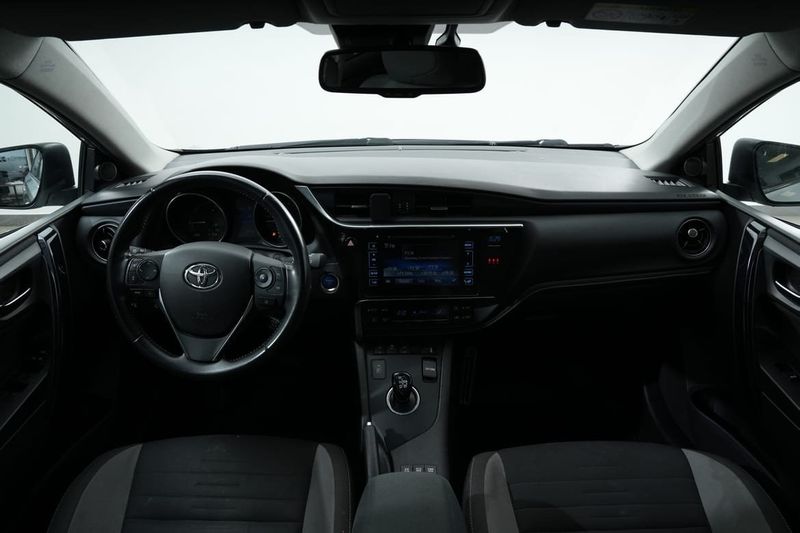 Toyota Auris bild 15