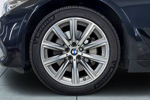 BMW 530 bild 9