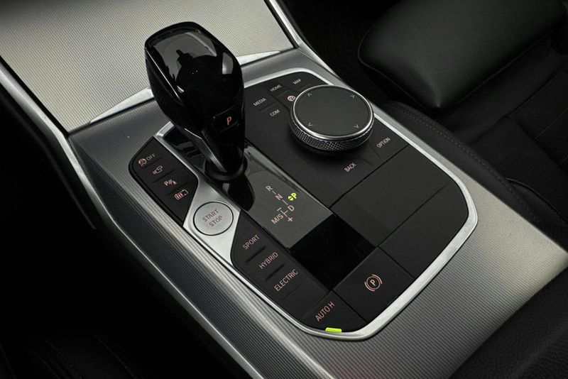 BMW 330 bild 15