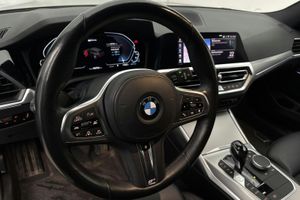 BMW 330 bild 16