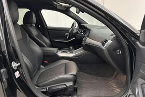BMW 330 bild 7