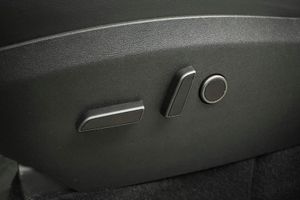 Tesla Model Y bild 22