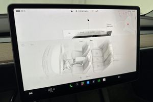 Tesla Model Y bild 14